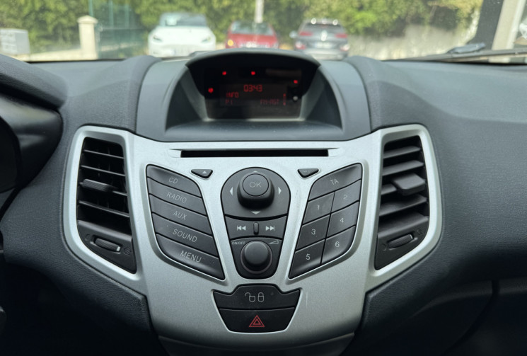 Ford Fiesta 5 portes 1.4 TDCi 70 ch TREND * ENTRETIEN ET CT OK * GARANTIE 6 MOIS