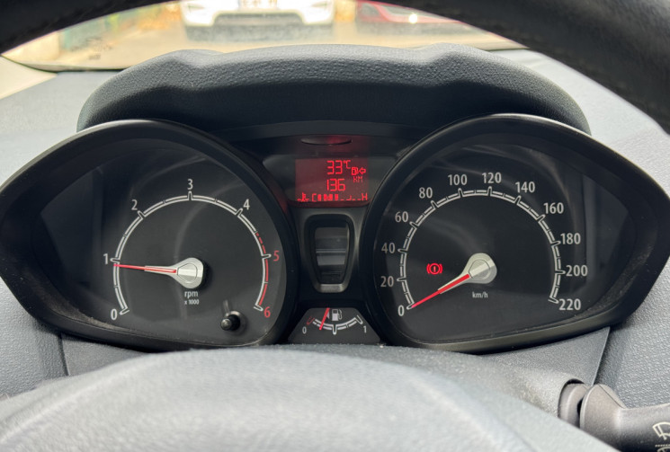 Ford Fiesta 5 portes 1.4 TDCi 70 ch TREND * ENTRETIEN ET CT OK * GARANTIE 6 MOIS