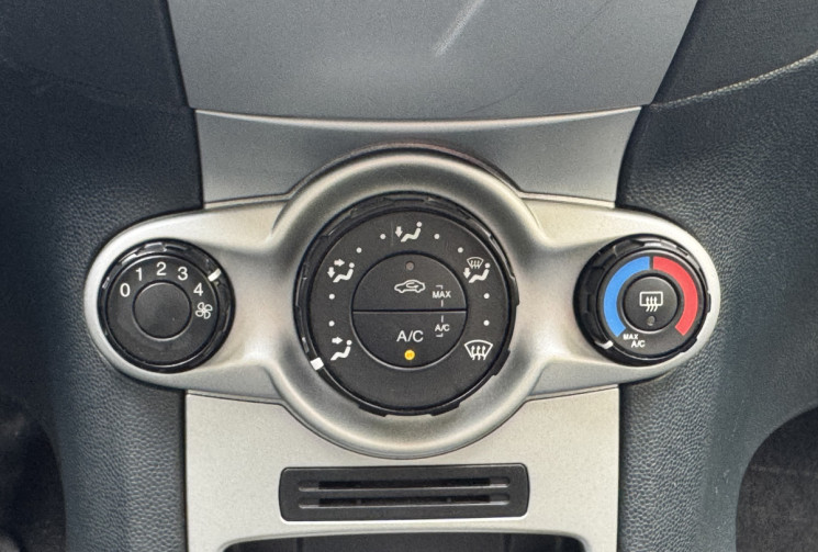 Ford Fiesta 5 portes 1.4 TDCi 70 ch TREND