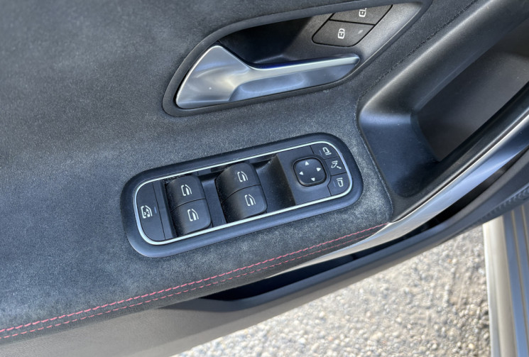 Mercedes Classe A 180d 116cv AMG line * Caméra * Focal * Siège Chauffants * TBE * Entretien OK 