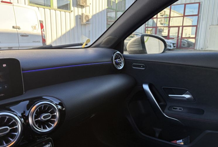 Mercedes Classe A 180d 116cv AMG line * Caméra * Focal * Siège Chauffants * TBE * Entretien OK 