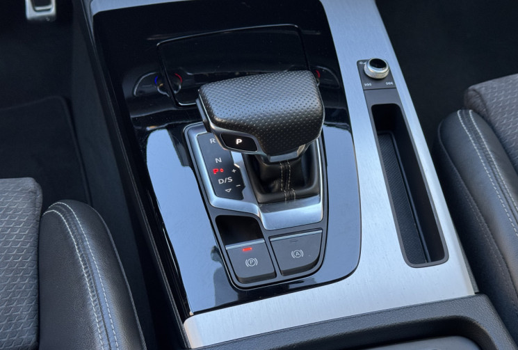 Audi Q5 35 TDi 2.0 163 S-Line  S-Tronic7 / Toit ouvrant / Hifi B&O / Matrix LED / Sièges chauffants