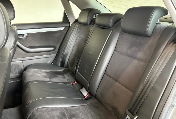 Audi A4 3.0 V6 TDI Ambition Luxe quattro