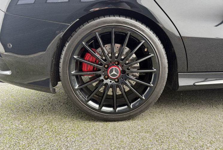 Mercedes CLA 45 AMG 2.0 i Turbo 4MATIC 7G-DCT 381 cv