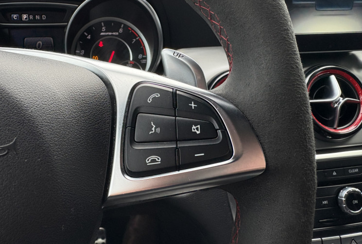 Mercedes CLA 45 AMG 2.0 i Turbo 4MATIC 7G-DCT 381 cv