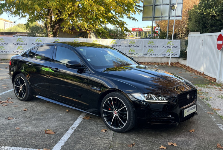 Jaguar XE 2.0 D 180 R-Sport BVA / Toit Ouvrant / Sièges Chauffants / Keyless 