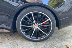 Jaguar XE 2.0 D 180 R-Sport BVA / Toit Ouvrant / Sièges Chauffants / Keyless 