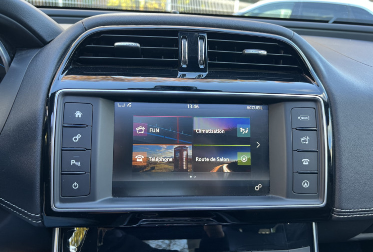 Jaguar XE 2.0 D 180 R-Sport BVA / Toit Ouvrant / Sièges Chauffants / Keyless 