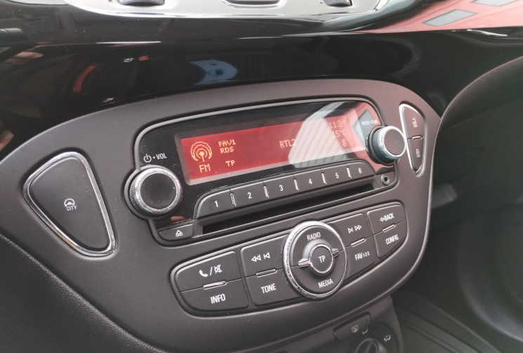 Opel Corsa V 1.4 i 90 Edition 5 portes BVM5