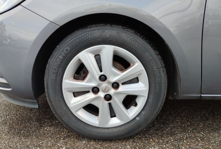 Opel Corsa V 1.4 i 90 Edition 5 portes BVM5