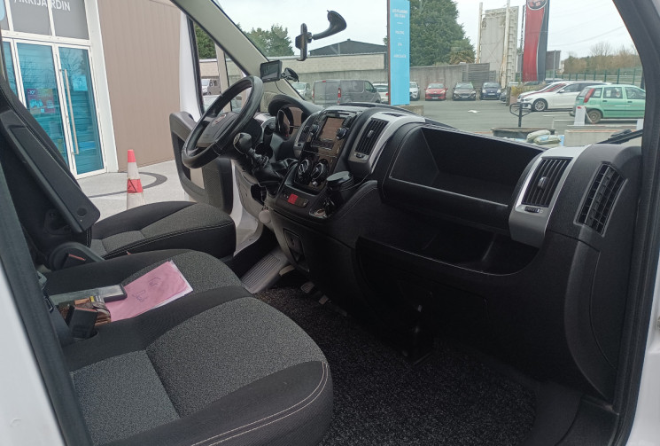 FIAT Ducato II L2H2  2.3 M-Jet2 16V Fourgon moyen 130 cv