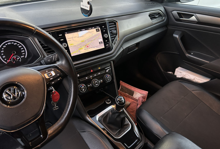 Volkswagen T-Roc 1.0 TSI 115 Ch LOUNGE * 1ER MAIN * CAMERA * CARPLAY