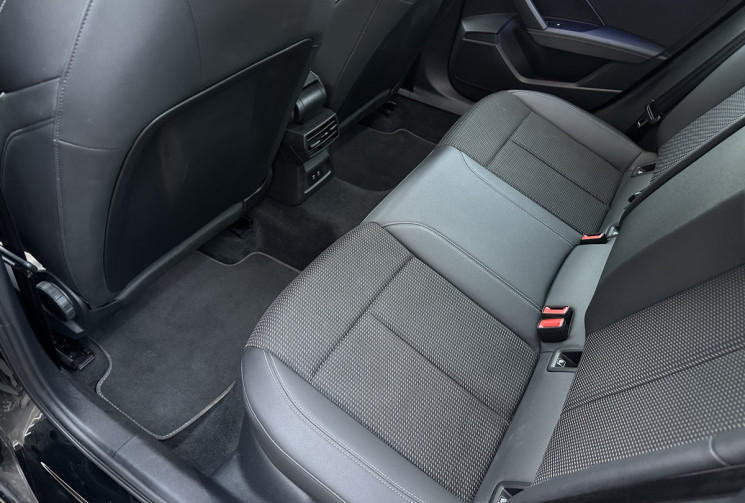 Audi A3 Limousine 30 TFSI 110 ch MH S line S tronic 7 / Entretien 100% AUDI