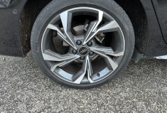 Audi A3 Limousine 30 TFSI 110 ch MH S line S tronic 7 / Entretien 100% AUDI