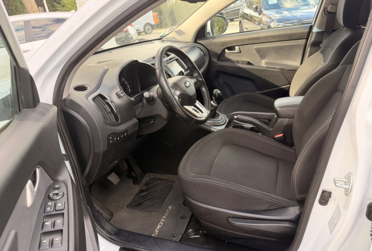 Kia Sportage 1.7 CRDi 115 Premium * Toit ouvrant / GPS / Caméra