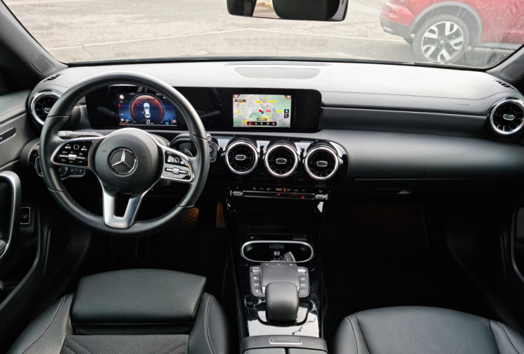 Mercedes CLA 180 PROGRESSIVE LINE 7G-DCT