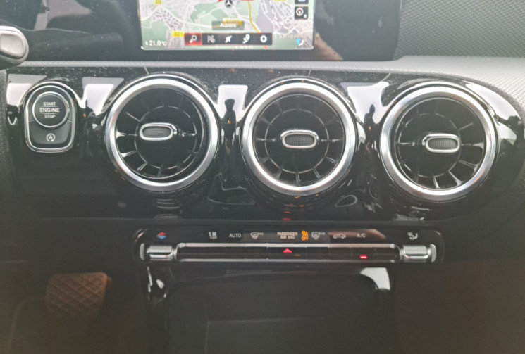 Mercedes CLA 180 PROGRESSIVE LINE 7G-DCT