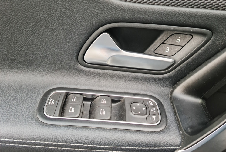 Mercedes CLA 180 PROGRESSIVE LINE 7G-DCT