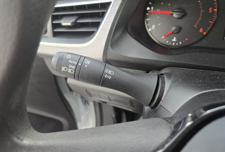 Renault Kangoo III (VP) 1.5 Blue dCi S&S 95 cv ZEN * CARPLAY * RADARS DE RECUL * 