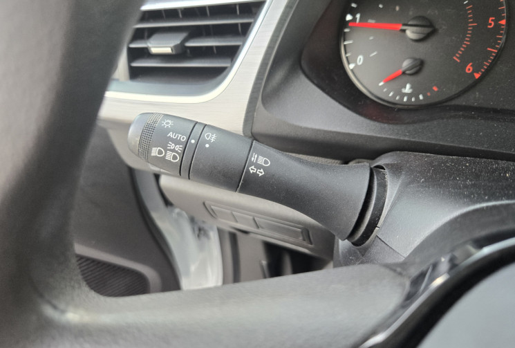 Renault Kangoo III (VP) 1.5 Blue dCi S&S 95 cv ZEN * CARPLAY * RADARS DE RECUL * 