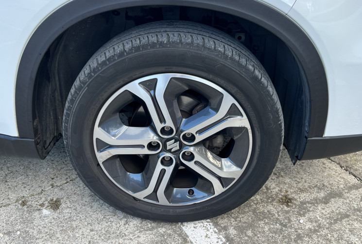 Suzuki Vitara 1.6 DDiS 120 Pack 4x2 / Distribution OK / Sièges Chauffants / Caméra / Carplay