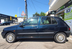 Renault Clio BACCARA Phase 3 1.8 i 90 cv Boîte auto