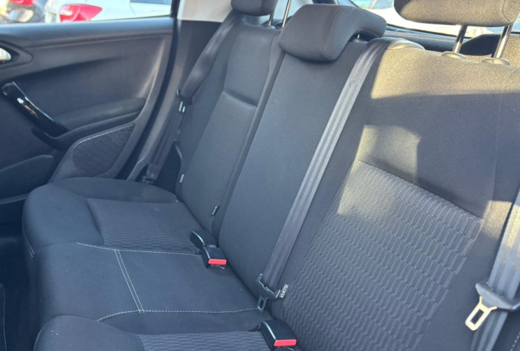 Peugeot 208 1.6 BlueHDi 100ch Féline 5p