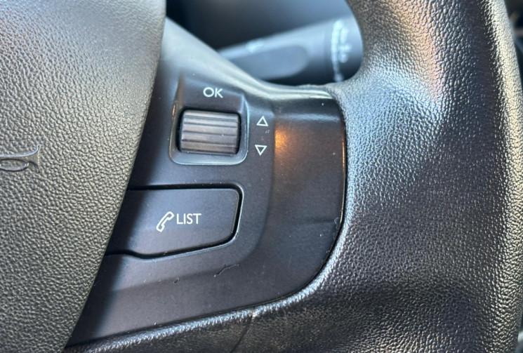 Peugeot 208 1.6 BlueHDi 100ch Féline 5p