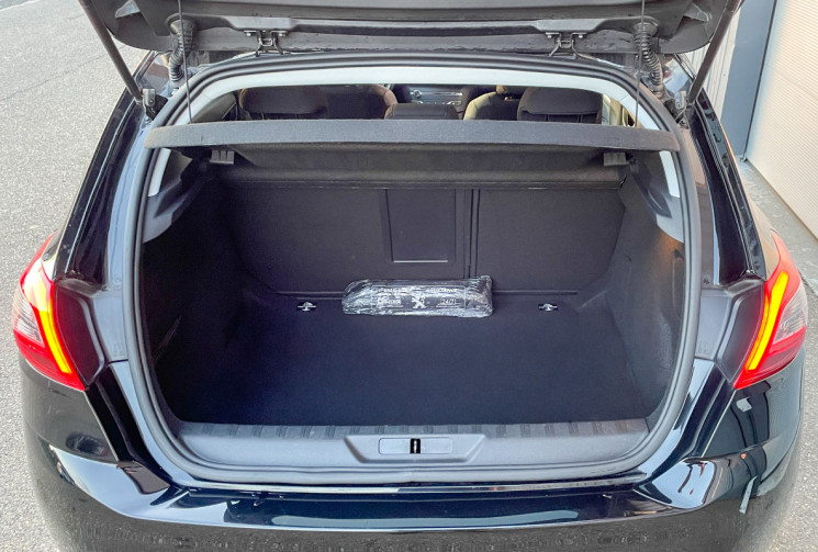 Peugeot 308 1.2 130 ALLURE 1er MAIN KEYLESS CAMERA CARPLAY COURROIE REVISION POUR LA VENTE