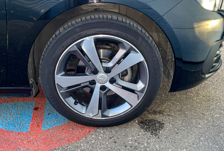 Peugeot 308 1.2 130 ALLURE 1er MAIN KEYLESS CAMERA CARPLAY