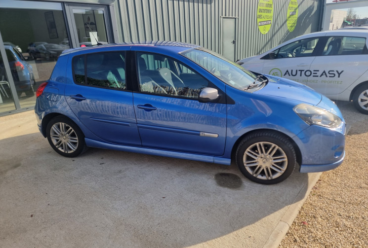 Renault Clio III GT 1.6 16V 128 CV 