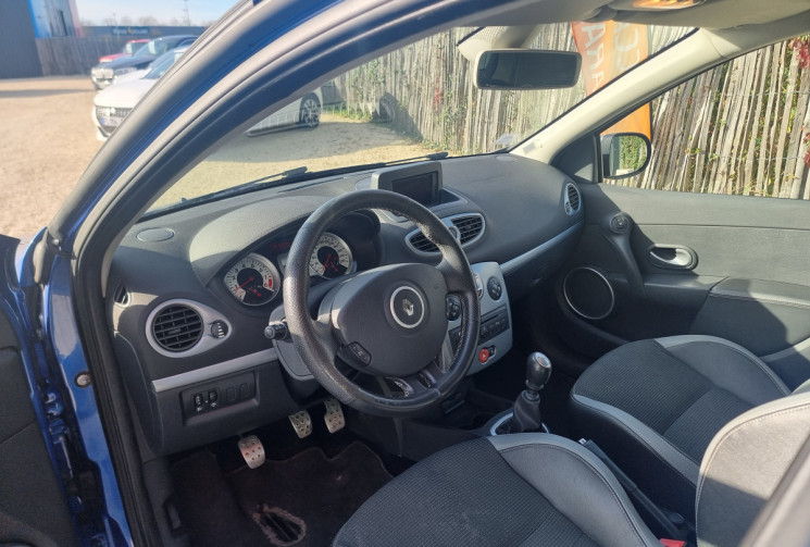 Renault Clio III GT 1.6 16V 128 CV 