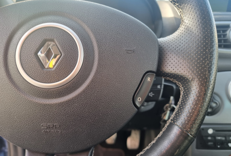 Renault Clio III GT 1.6 16V 128 CV 