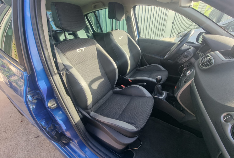 Renault Clio III 1.6 16V 128 GT