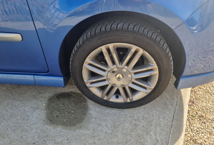 Renault Clio III 1.6 16V 128 GT