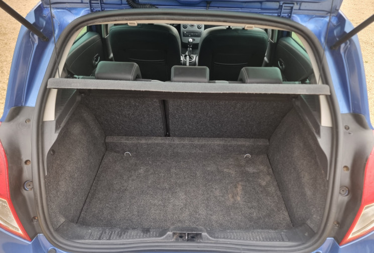 Renault Clio III GT 1.6 16V 128 CV 