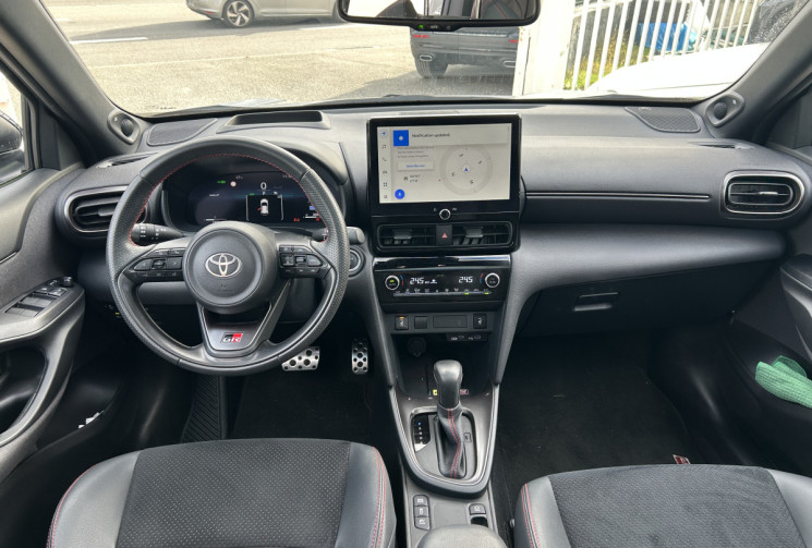 Toyota Yaris Cross 130h GR Sport MC24 * CAMERA * FEUX LED * CARPLAY
