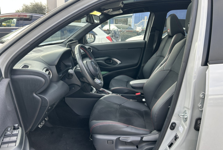 Toyota Yaris Cross 130h GR Sport MC24 * CAMERA * FEUX LED * CARPLAY