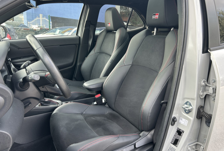 Toyota Yaris Cross 130h GR Sport MC24 * CAMERA * FEUX LED * CARPLAY