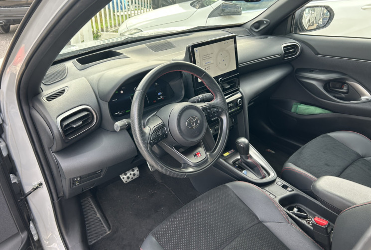 Toyota Yaris Cross 130h GR Sport MC24 * CAMERA * FEUX LED * CARPLAY