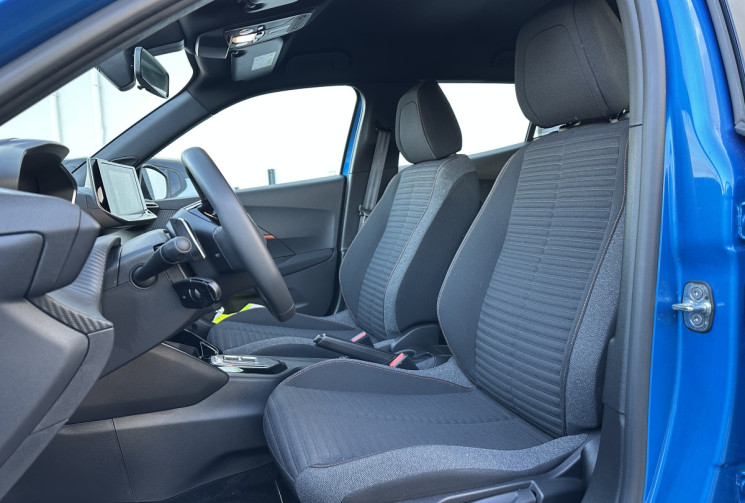 Peugeot 2008 II 1.2 PURETECH EAT8 S&S 130 CV ACTIVE PACK BVA/REVISION PEUGEOT DU 25/06/2026 OK