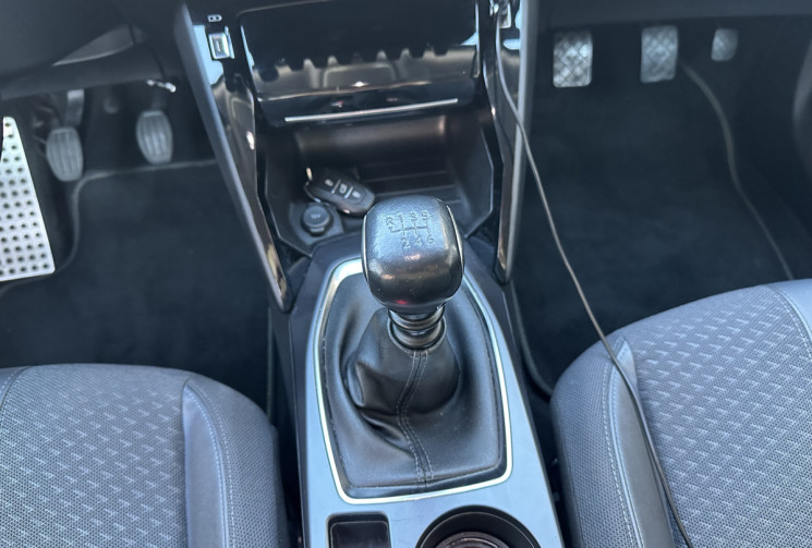 Peugeot 2008 1.5 BlueHDi 100 ch Allure Business / Cockpit / ENTRETIEN COMPLET /  Auto école