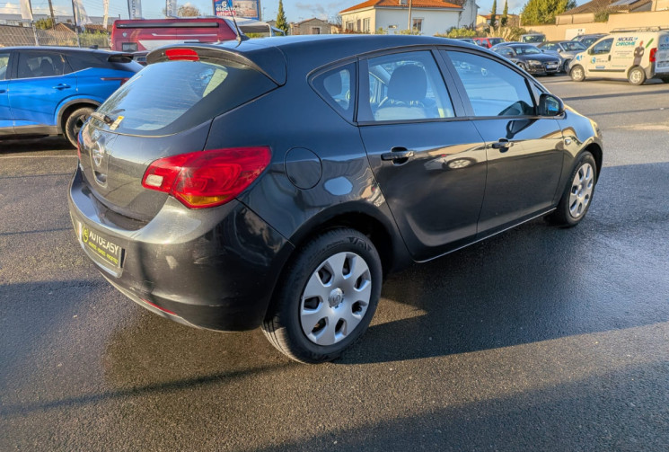 Opel Astra 1.4 I 100 ESSENTIAL / MOTEUR A CHAINE / GARANTIE 12 MOIS