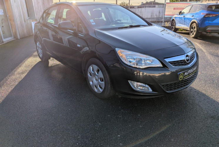 Opel Astra 1.4 I 100 ESSENTIAL / MOTEUR A CHAINE / GARANTIE 12 MOIS