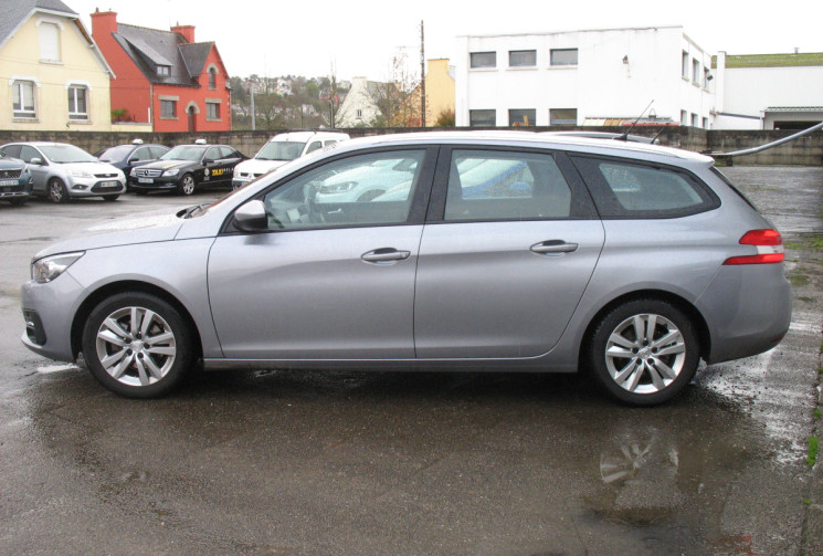 Peugeot 308 SW II 1.2 THP 130 ALLURE EAT8 COURROIE REMPLACEE