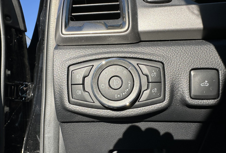 Ford Ranger III Phase 3 2.0 EcoBlue Pickup Super Cabine 4x4 170 CV -- 1ERE MAIN