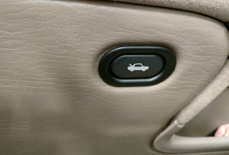 Saab 900 NG série 2 Cabriolet 2.3 145ch