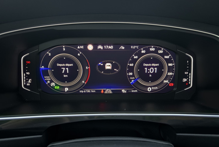 Volkswagen Tiguan 2.0 TDI 150ch ELEGANCE EXCLUSIVE DSG7 * FULL OPTIONS* ATTELAGE* CUIR *            