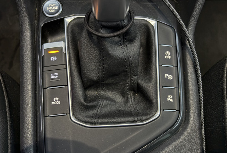 Volkswagen Tiguan 2.0 TDI 150ch ELEGANCE EXCLUSIVE DSG7 * FULL OPTIONS* ATTELAGE* CUIR *            