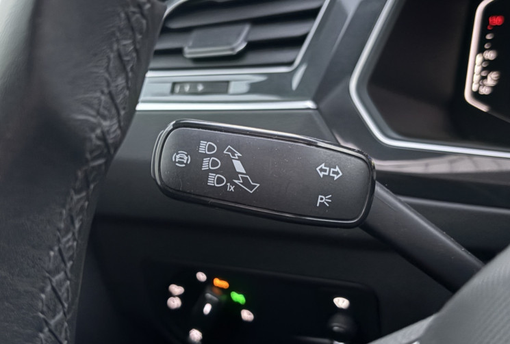 Volkswagen Tiguan 2.0 TDI 150ch ELEGANCE EXCLUSIVE DSG7 * FULL OPTIONS* ATTELAGE* CUIR *            